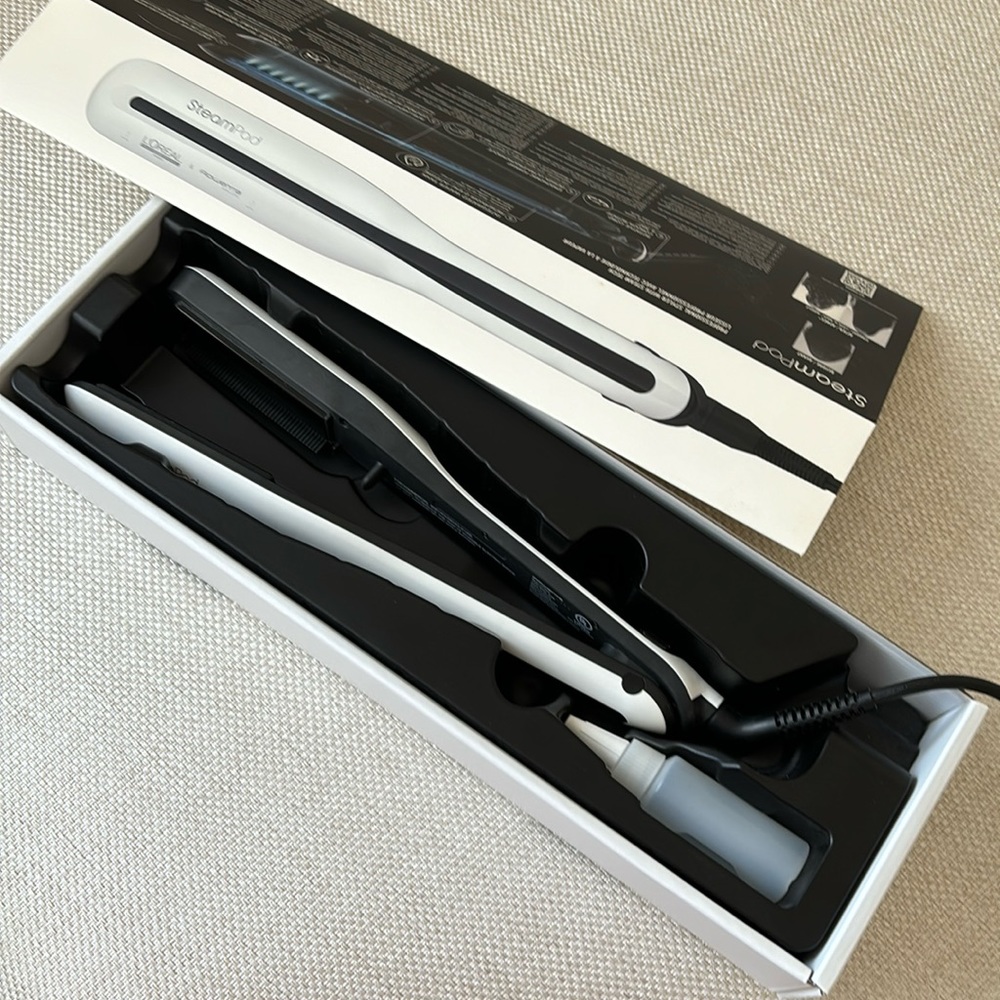 L’Oréal SteamPod Professional styler